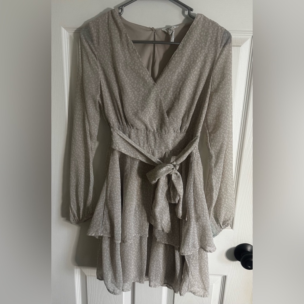Elegant Gray Patterned Dress